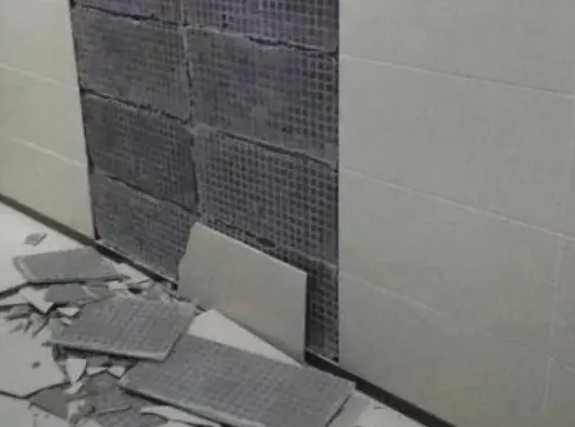 霍尔果斯瓷砖空鼓维修公司分享下霍尔果斯墙砖松动维修的知识
